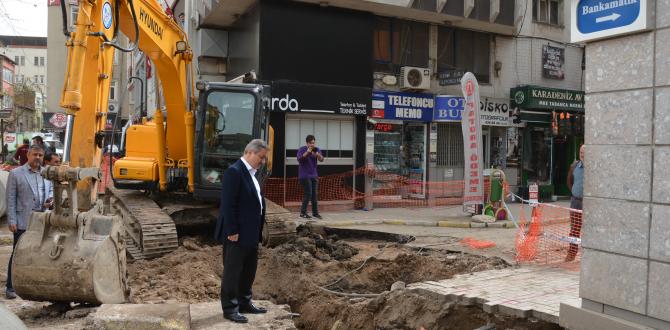 Cumhuriyet Meydanı projesi inşaat alanı incelendi