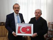 Vali Yavuz, Şehit Ailesini Ziyaret Etti