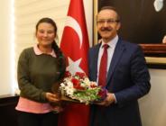 Öğrencilerden Vali Yavuz’a Teşekkür Ziyareti