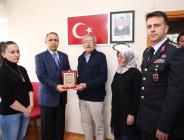 Vali Vekili Ballı, Şehit Ailesine Şehadet Belgesini Takdim Etti