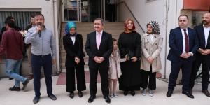 Anlayan Belediye çalışanları ile helalleşti