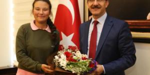 Öğrencilerden Vali Yavuz’a Teşekkür Ziyareti