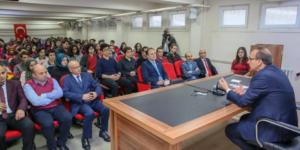 Vali Yavuz, ”Gençleri, Büyük ve Güçlü Türkiye’nin Mimarı Olarak Görüyorum”