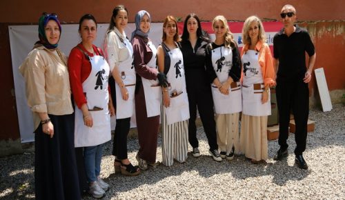 “Çöpte Bulduk” Gönüllülerine Yasemin Sakallıoğlu ve 7 Dönüşüm Uzmanı Kadın Destek Verdi