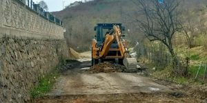 FATSA BELEDİYESİ KIRSALDA HİZMETE HIZ KESMEDEN DEVAM EDİYOR