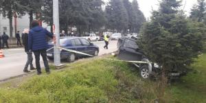 Pikap motosikleti altına aldı:1 ölü